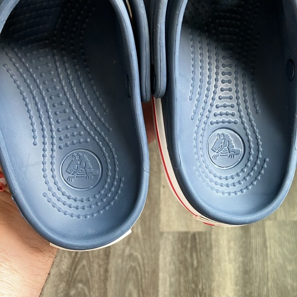 Crocs - Picture 13 of 17